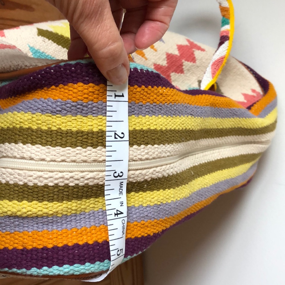 ZL crossbody tote-AVAILABLE!  Perfect for back-to-school! - Picture 8 of 8